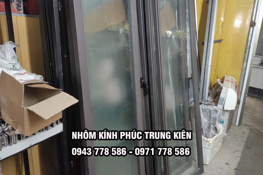 thu mua cửa nhôm kính cũ tại Hòa Bình